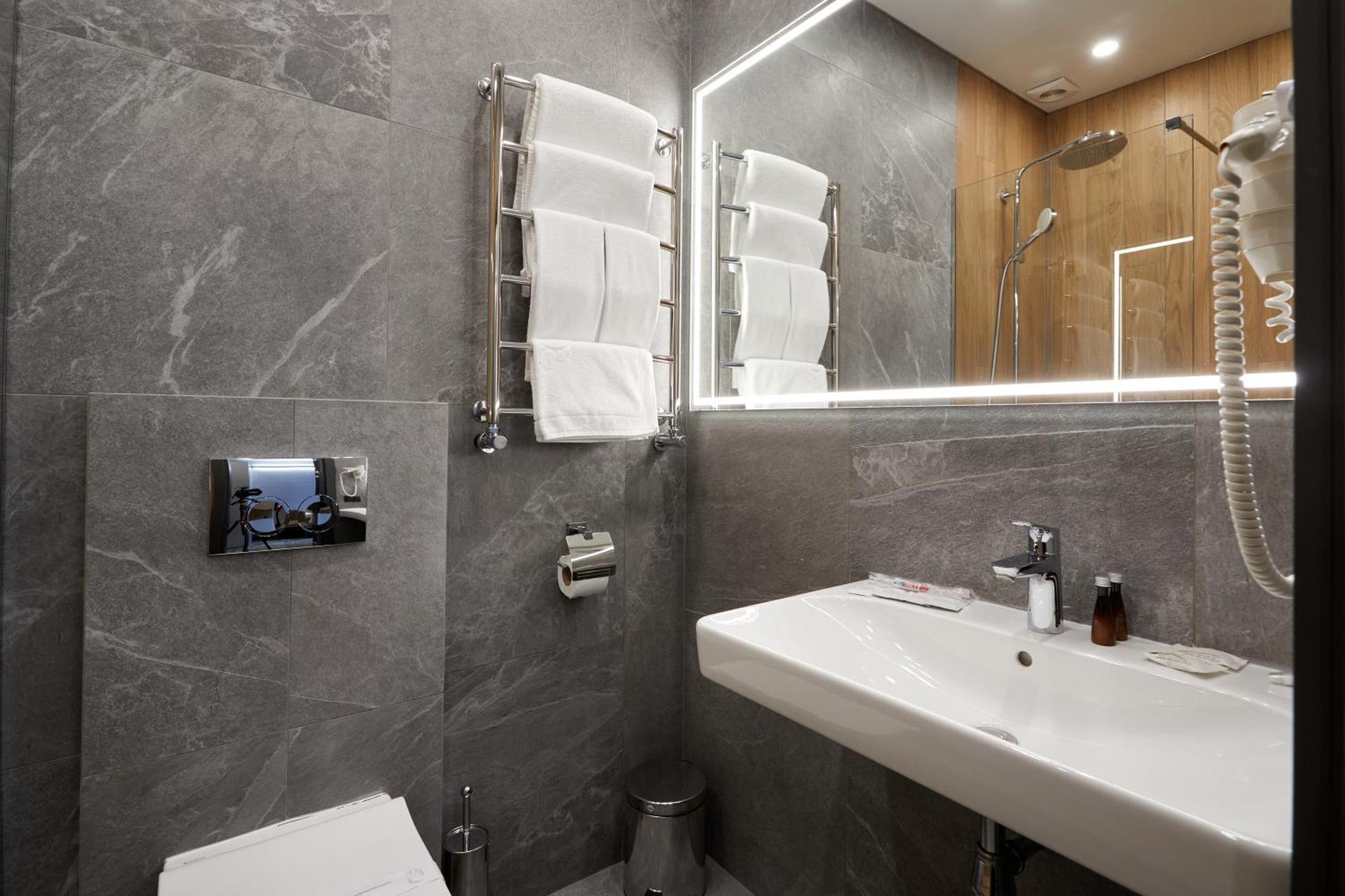 Hotel Fregat เคียฟ ภายนอก รูปภาพ