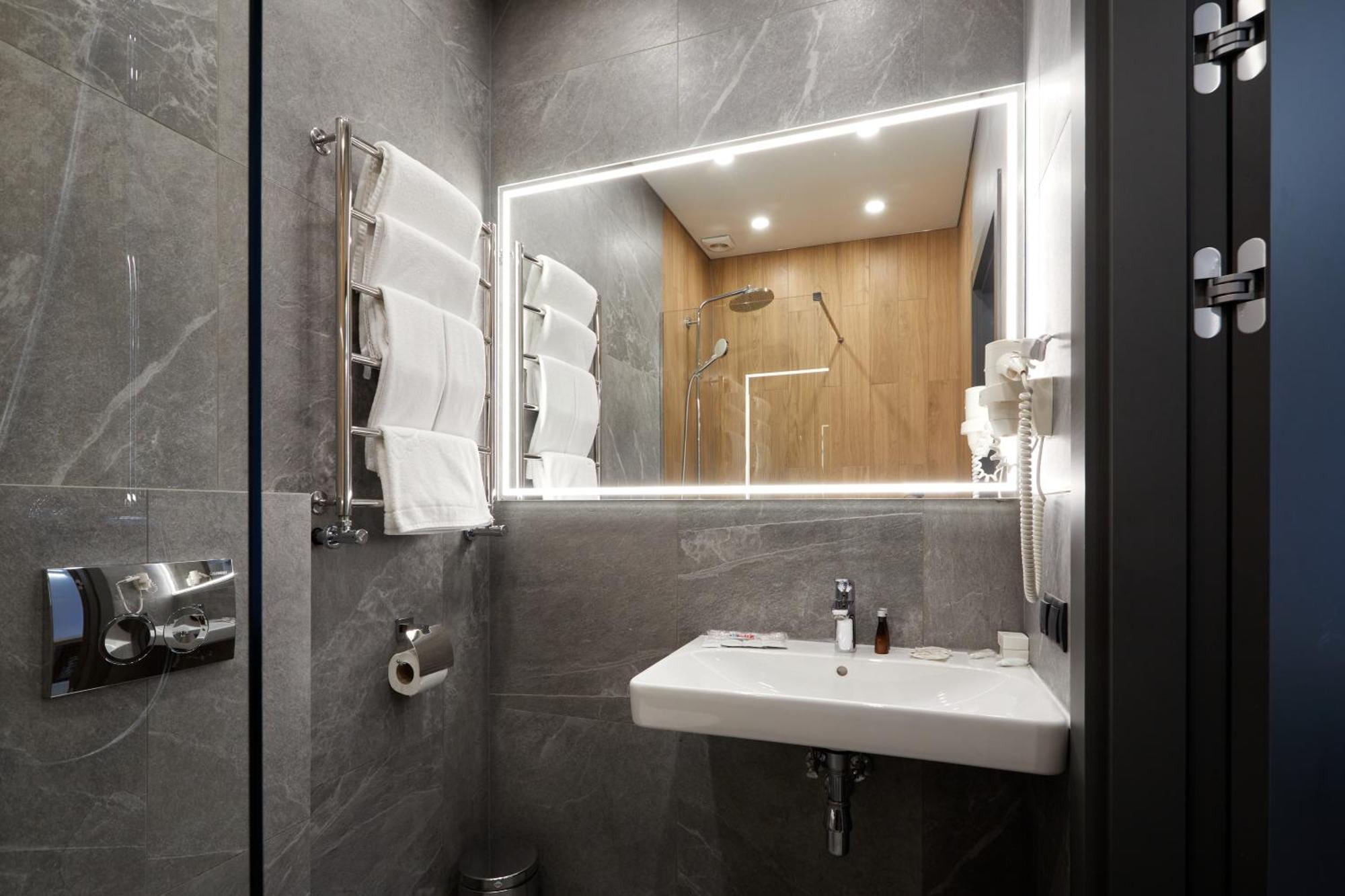 Hotel Fregat เคียฟ ภายนอก รูปภาพ